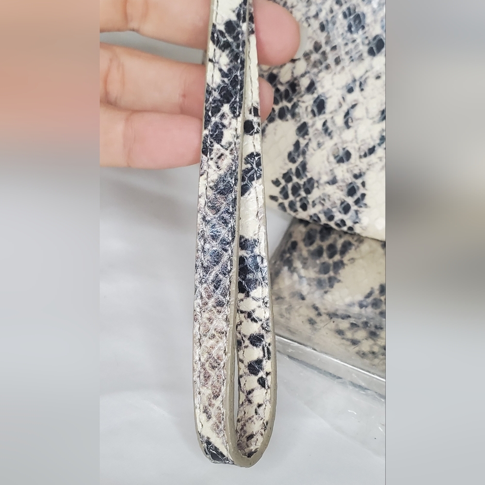 PRUNE Wristlet Real Snakeskin Sophisticated Design 9"x5"inchs Madein Argentina - Picture 4 of 11